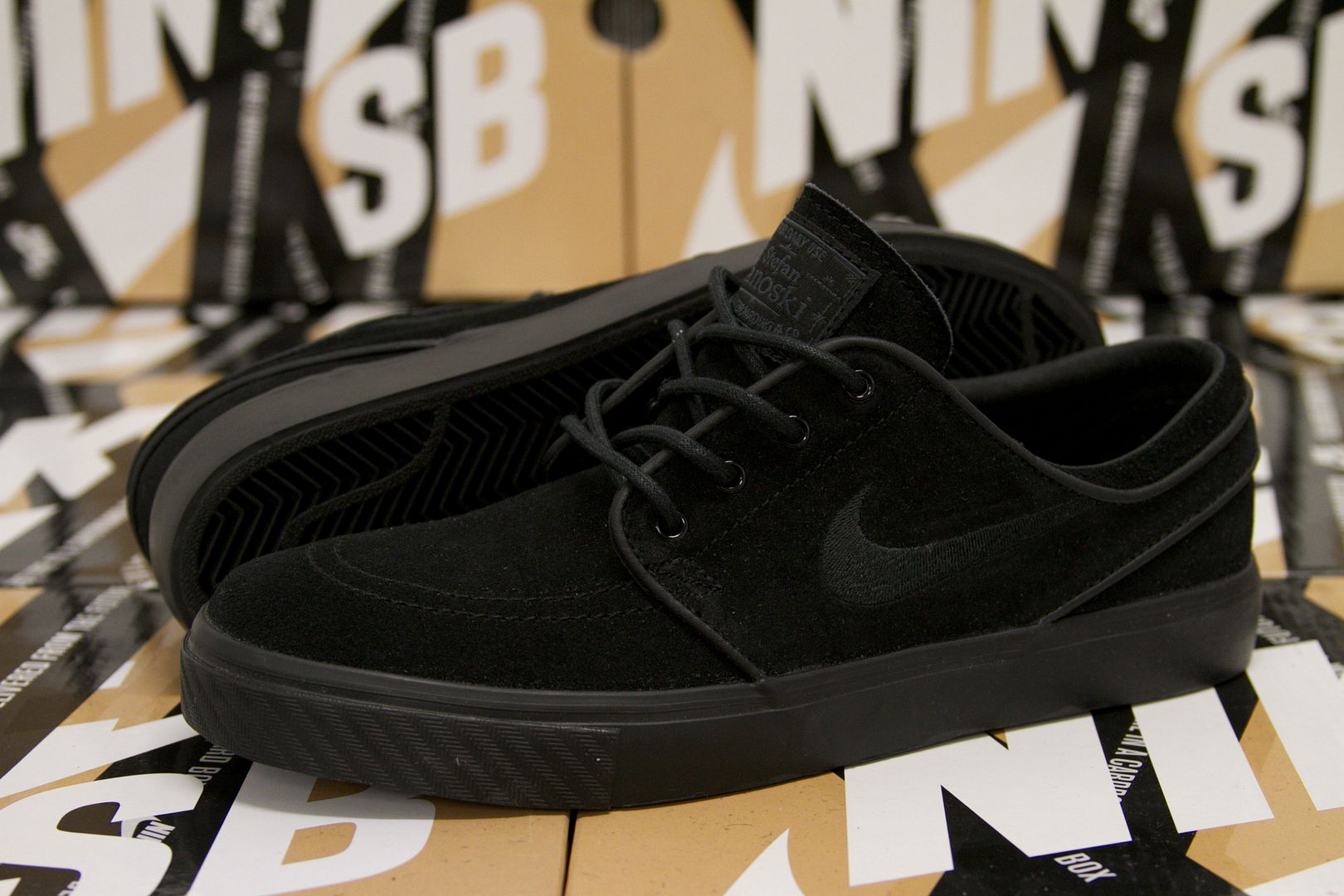 nike zoom stefan janoski black